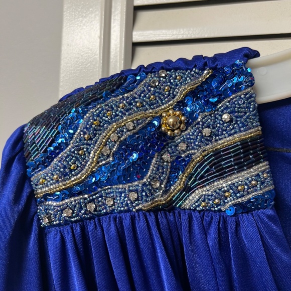 Dress - Picture 5 of 7